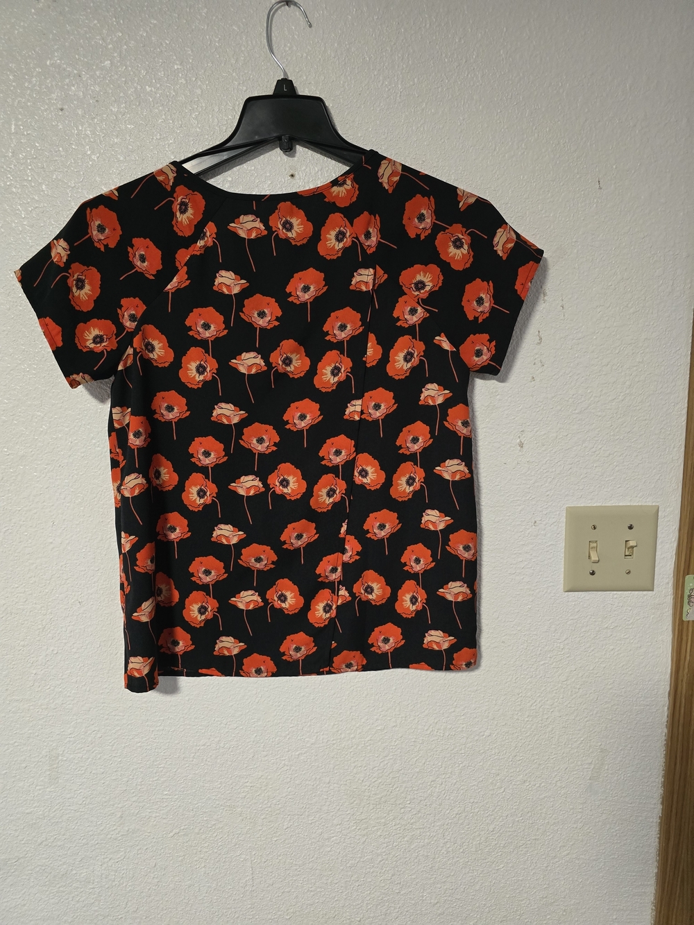 CAbi Black Short-Sleeve Tee with Orange Floral Print Size XS - Picture 5 of 9